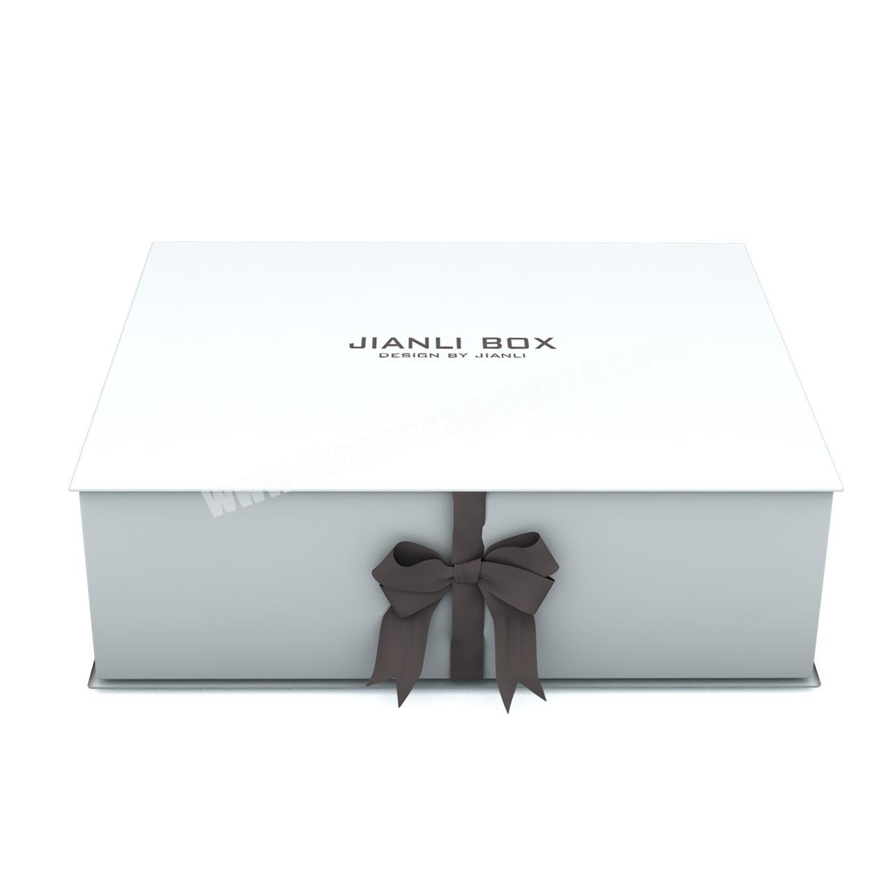 white  gift box white  magnetic closure with ribbon