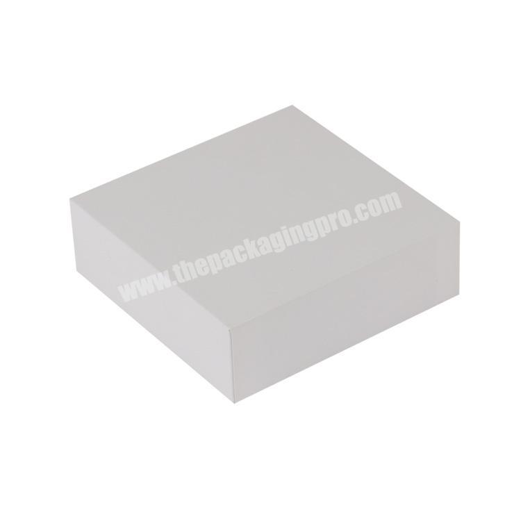 white square gift packaging small cardboard boxes with lids