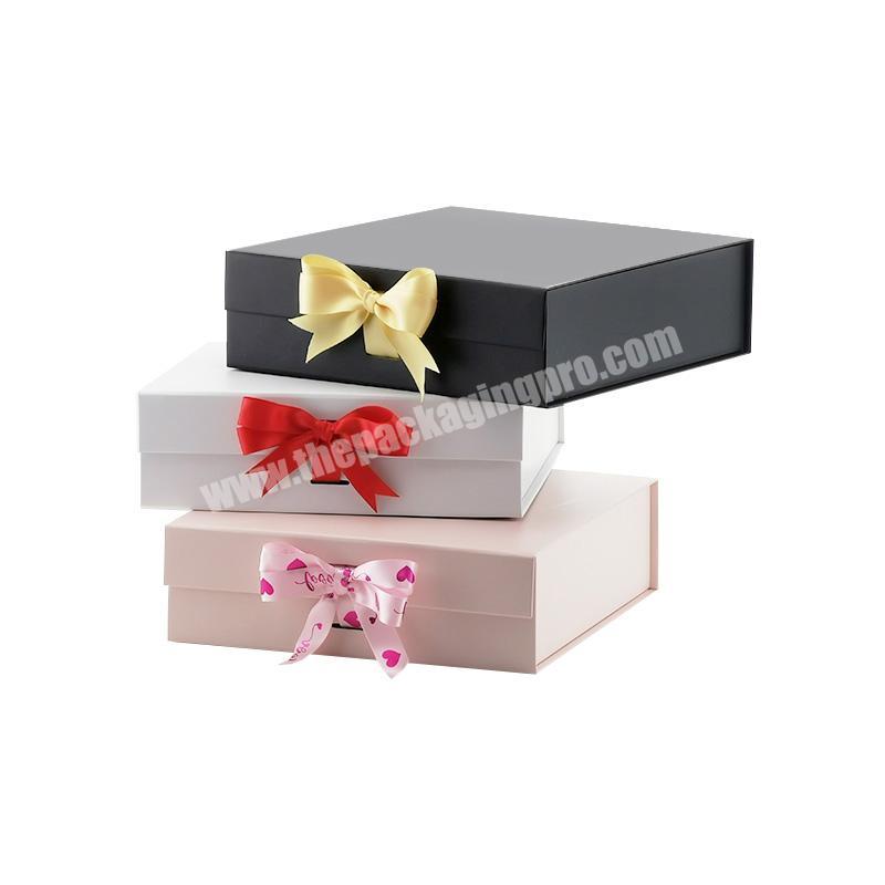 Wholesale custom color luxury elegant magnetic closure folding gift boxes with ribbon