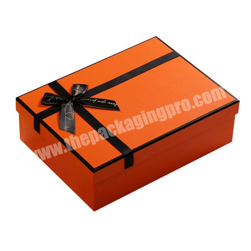 Wholesale custom closure recycle gift box cardboard packaging