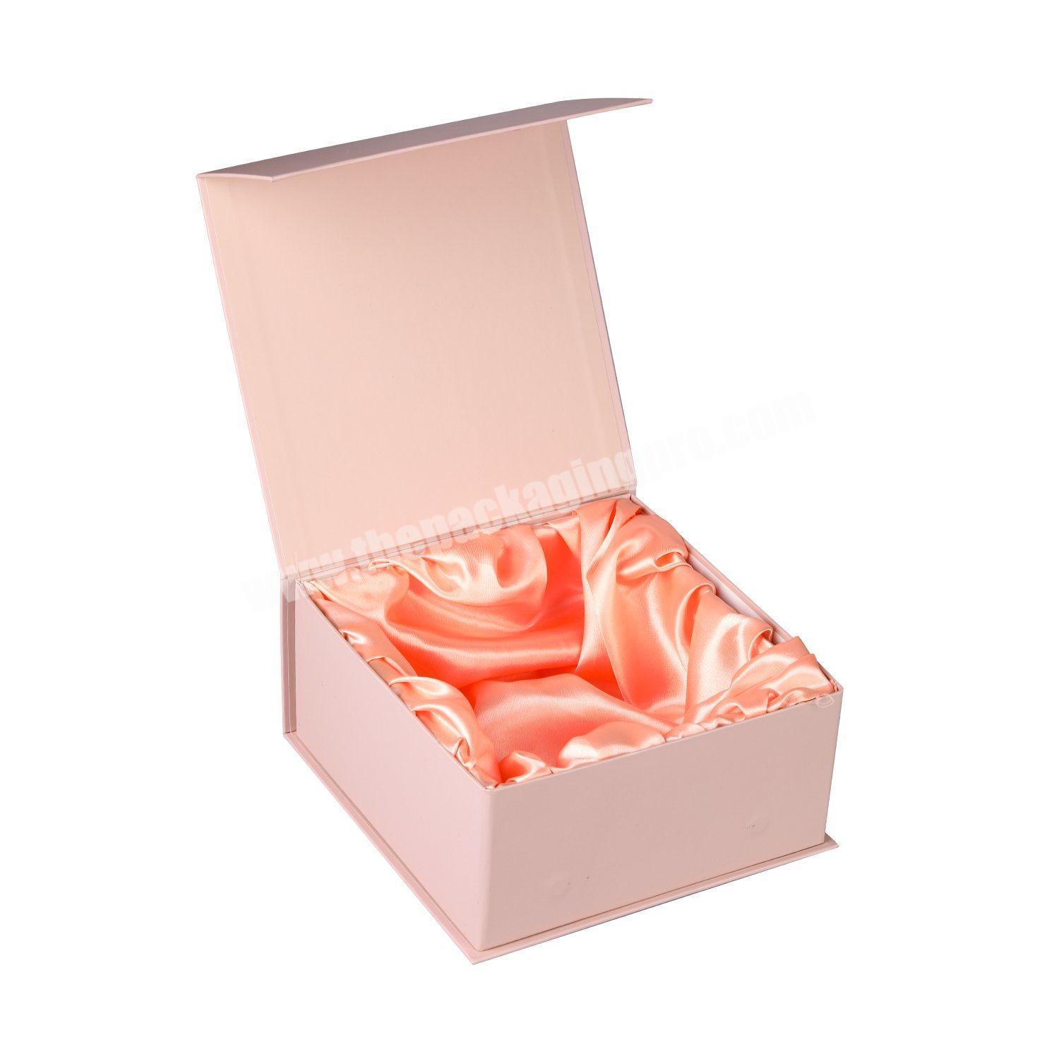 Wholesale Custom Paper Packaging Pink Apparel Magnetic Rigid Gift Box