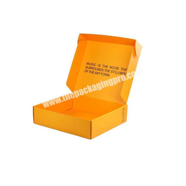 Wholesale Custom White Fashion Attractive Design Packaging Mailer Box 50 Black And Gold
