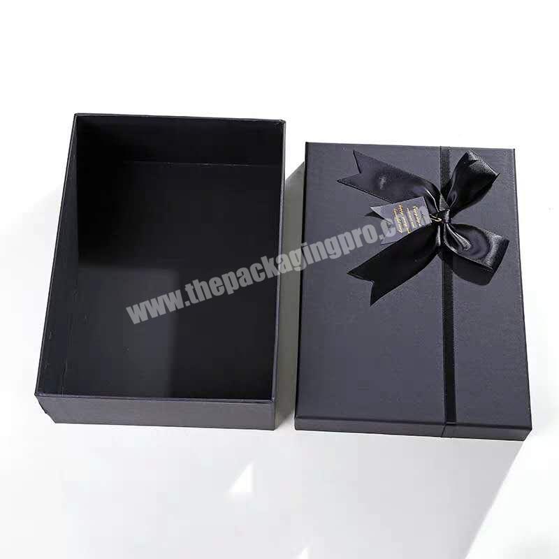 Wholesale customization luxury gift box with cardboard present box for christmas