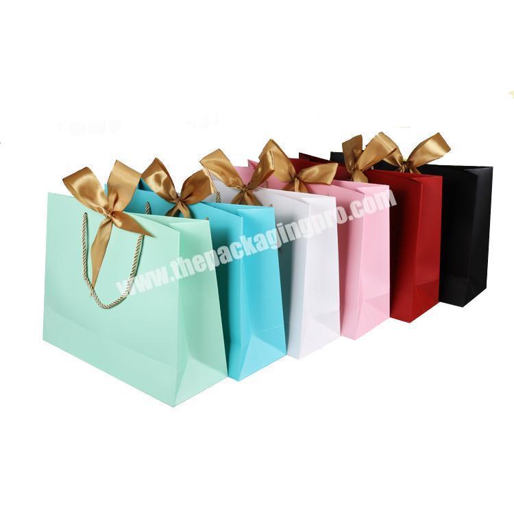 Wholesale Customized Top Quality  Luxury Gift Paper Shopping Take Away Bag With Your Own Logo