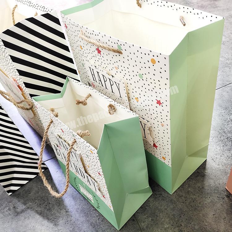 Wholesale hot sale white card paper shopping bag for birthday gift