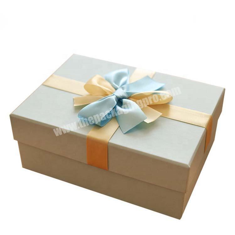 Wholesale Luxury Beautiful Christmas Cardboard Gift Packaging Box With Ribbon Bow