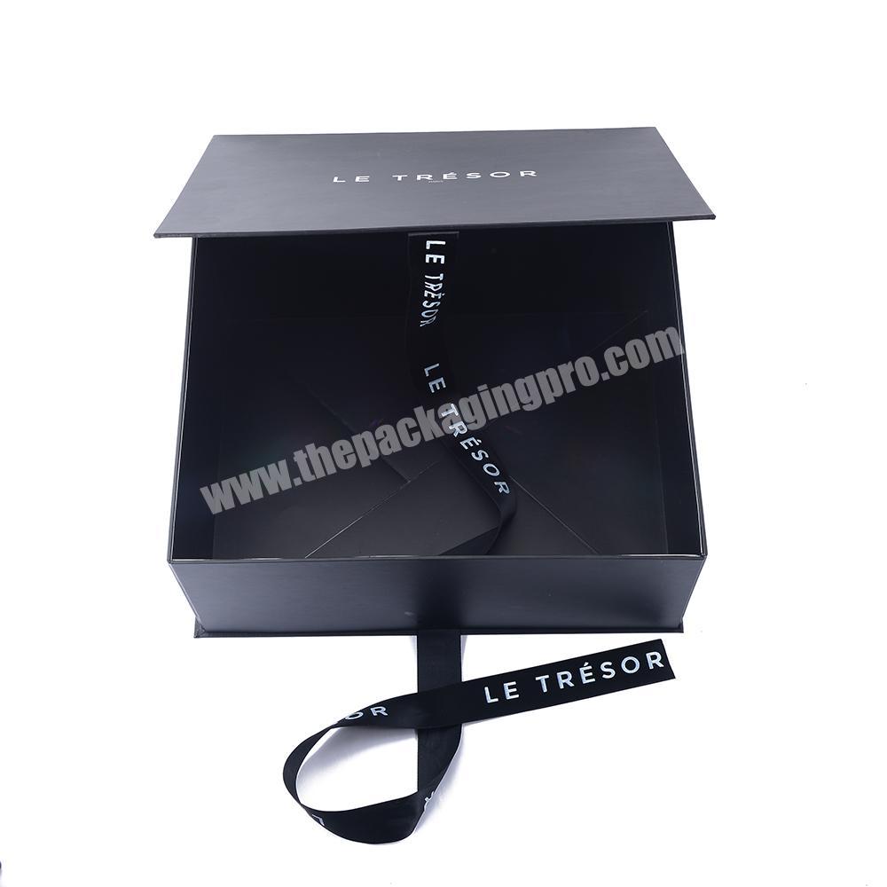 Wholesale Luxury Magnetic Collapsible Paper Gift Boxes With Ribbon