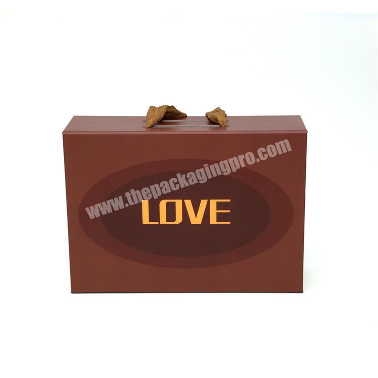 Wholesale magnetic closure foldable paper flat folding cardboard gift box for hats scarfs and gloves