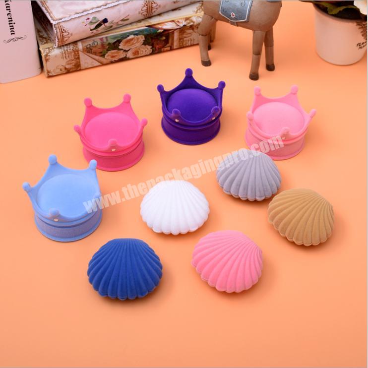 Wholesale Shell Shaped Small Velvet Necklace Ring Earring Box Jewelry Box With Custom Logo