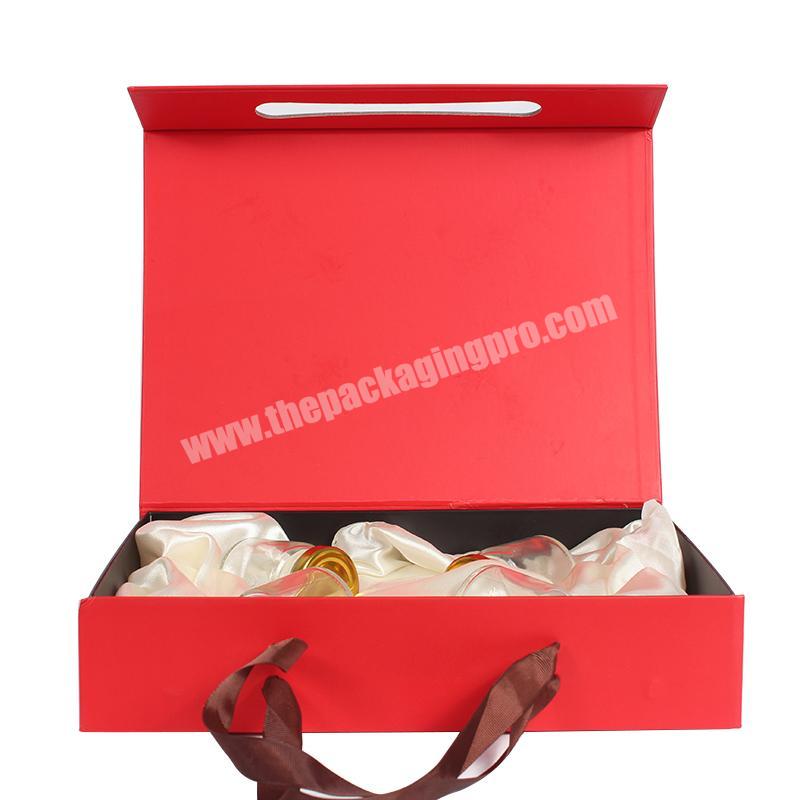 Yongjin Custom hot stamping logo boutique rigid cardboard paper gift packaging boxes with satin insert