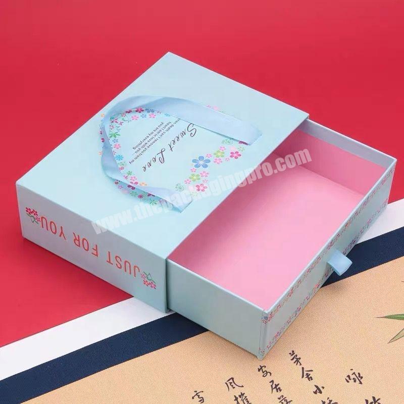 Accept Small orders Rigid sliding gift boxes with handle for gifts packing