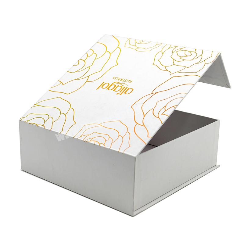Luxury Custom Design Black Color Box Emboss Gold Foil Bookstyle
