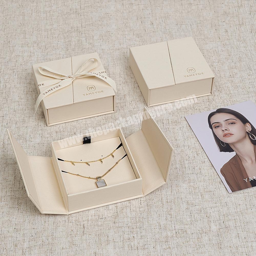Boyang New Style Luxury Eco Paper Double Door Jewelry Box Packaging with Ribbon