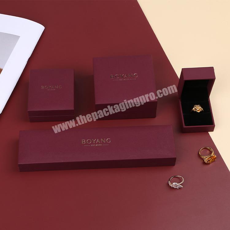 Boyang Wholesale Ring Necklace Bangle Wedding Valentines Gift Packaging Red Leatherette Paper Jewelry