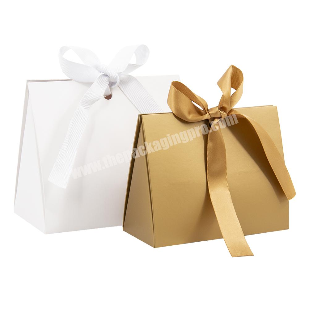 Custom size gold and white color glossy lamination paper gift packaging bag for sale