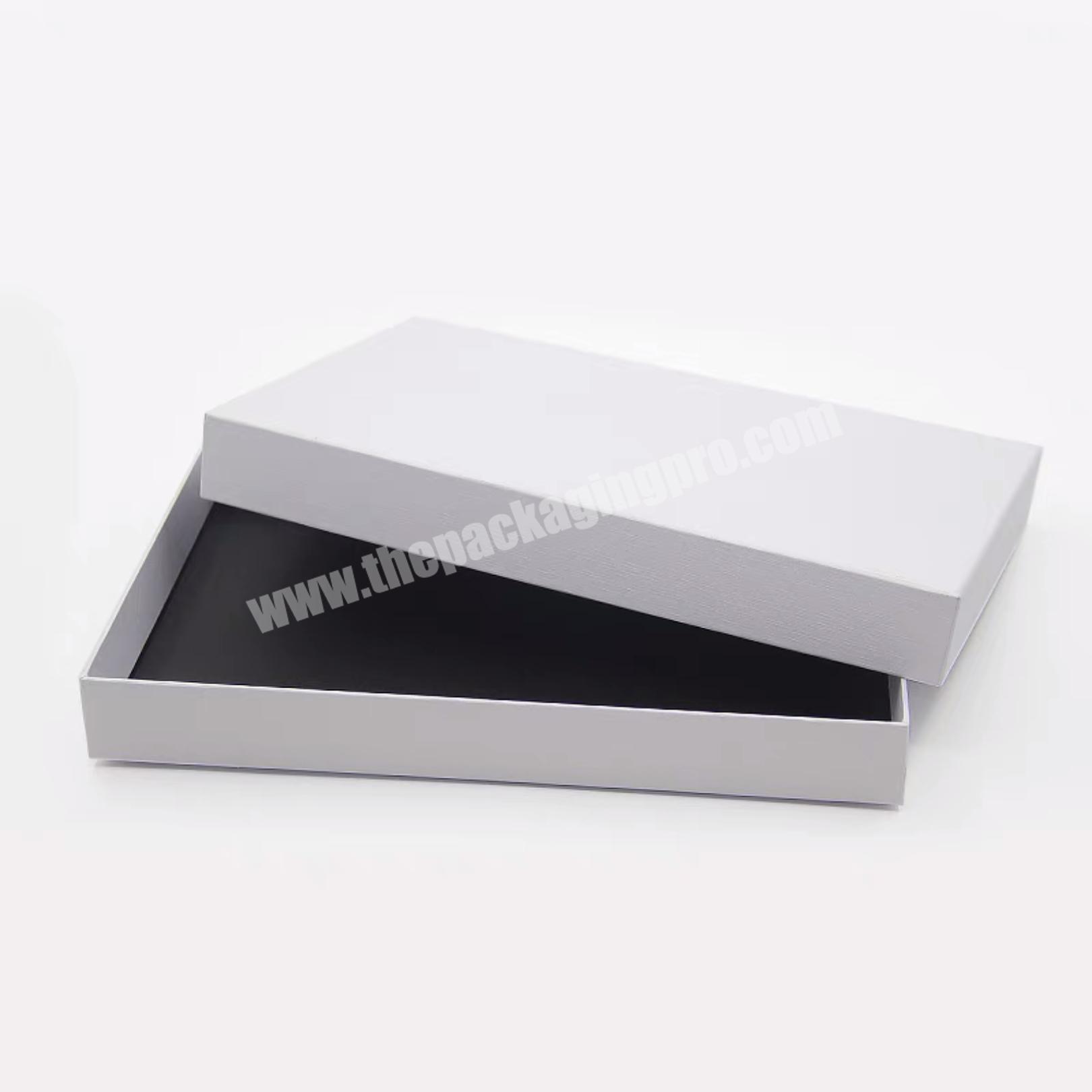 Customized Logo White Packaging Foldable Rigid Hamper Keepsake Gift Boxes With Magnetic Closure