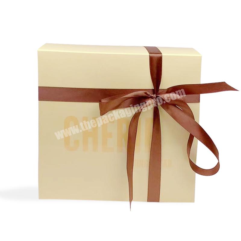 Free Sample Delicate Custom Logo Design White Card Paper Gift Box With Bowknot