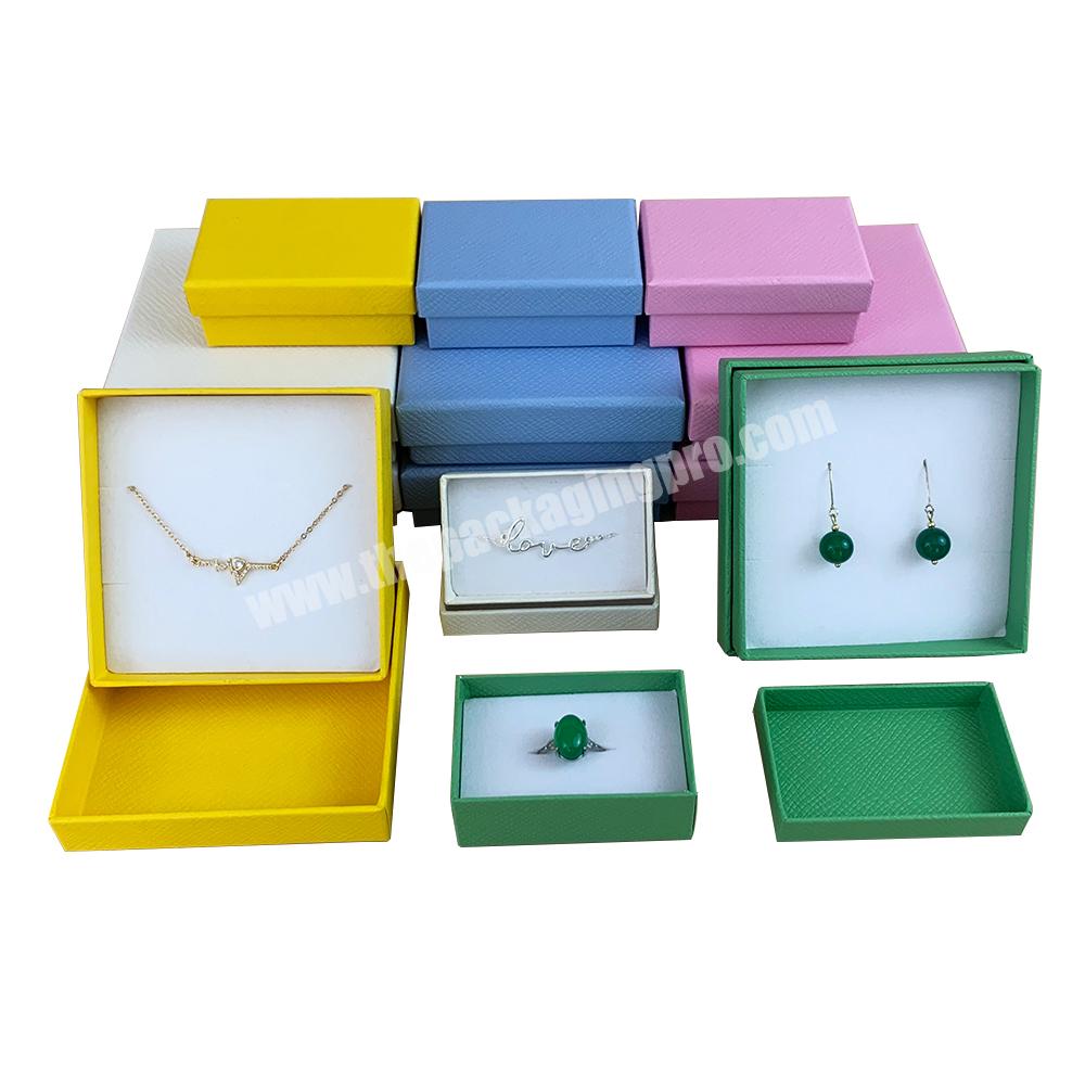 New Arrival Rigid Cardboard Chain Necklace Packaging Medium Size Textured Kraft Paper Boxes For Bracelet