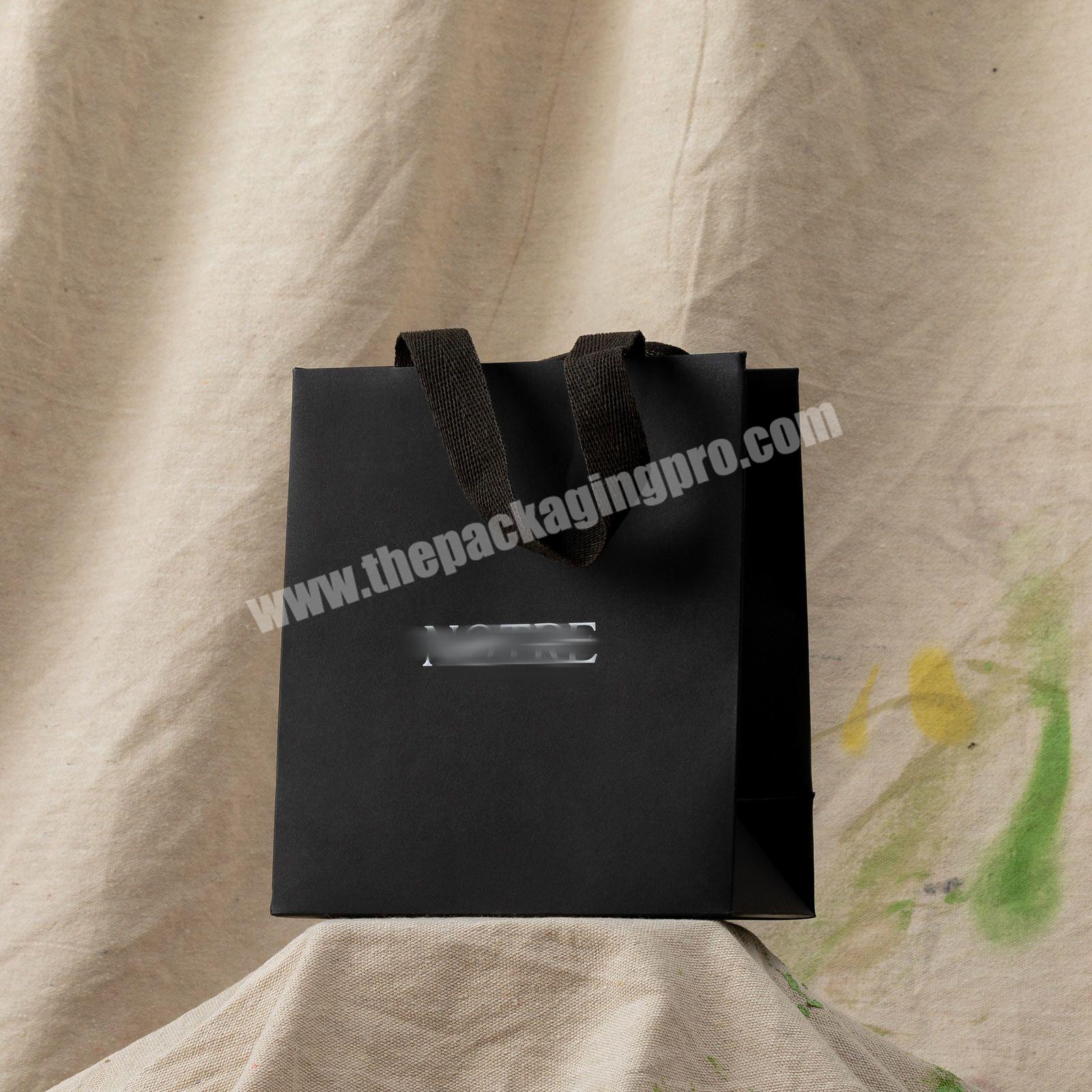 Personalized Eco-Friendly Waterproof Black Paper Bag Shopping Paper For Small Business