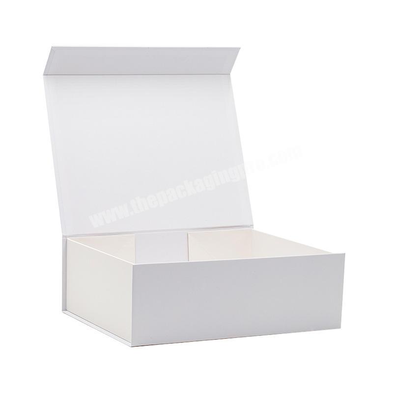 Wholesale Custom White Luxury Retail Clothing Packaging Magnetic Closure Gift Box