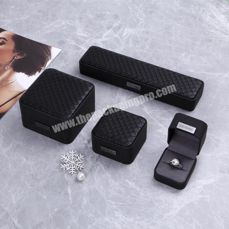 Wholesale Customized Logo High Quality Recycle Case Luxury Plastic Wedding Clamshell Girls Box Sets