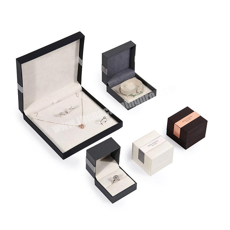 Wholesale High End Flap Plastic Jewellery Box Classic Leatherette Ring Earring Necklace Bracelet Gift Plastic Box for Jewelry