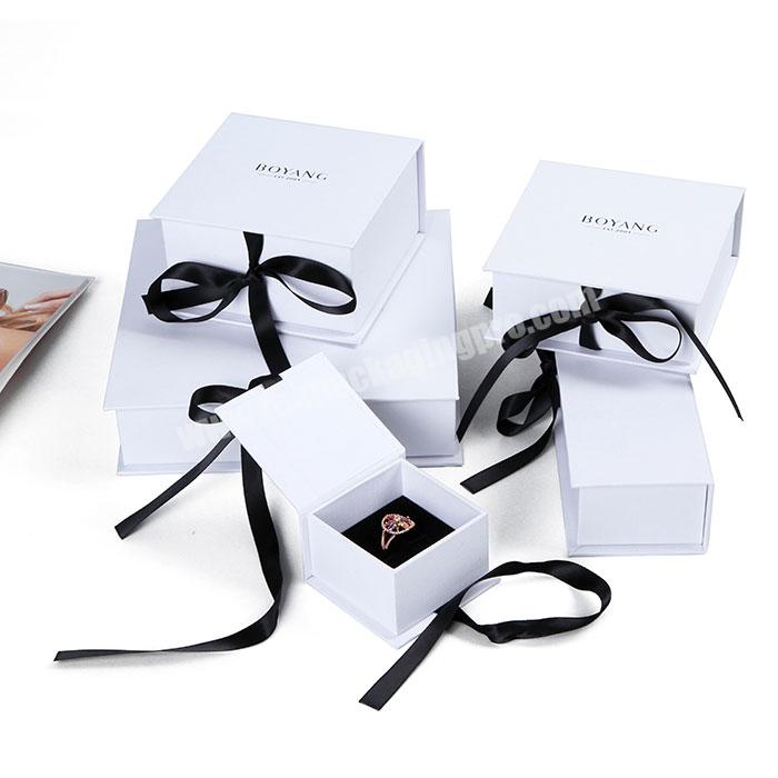 luxury european women white Gift Box Earrings Jewelry Box packaging with ribbon