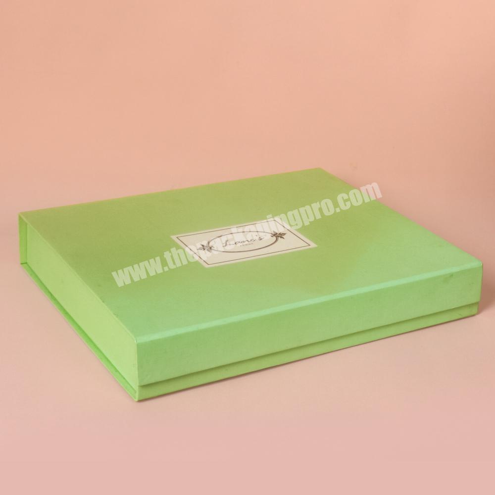 Custom  Gift Box With Magnetic Closure Foldable Garment Box With Logo