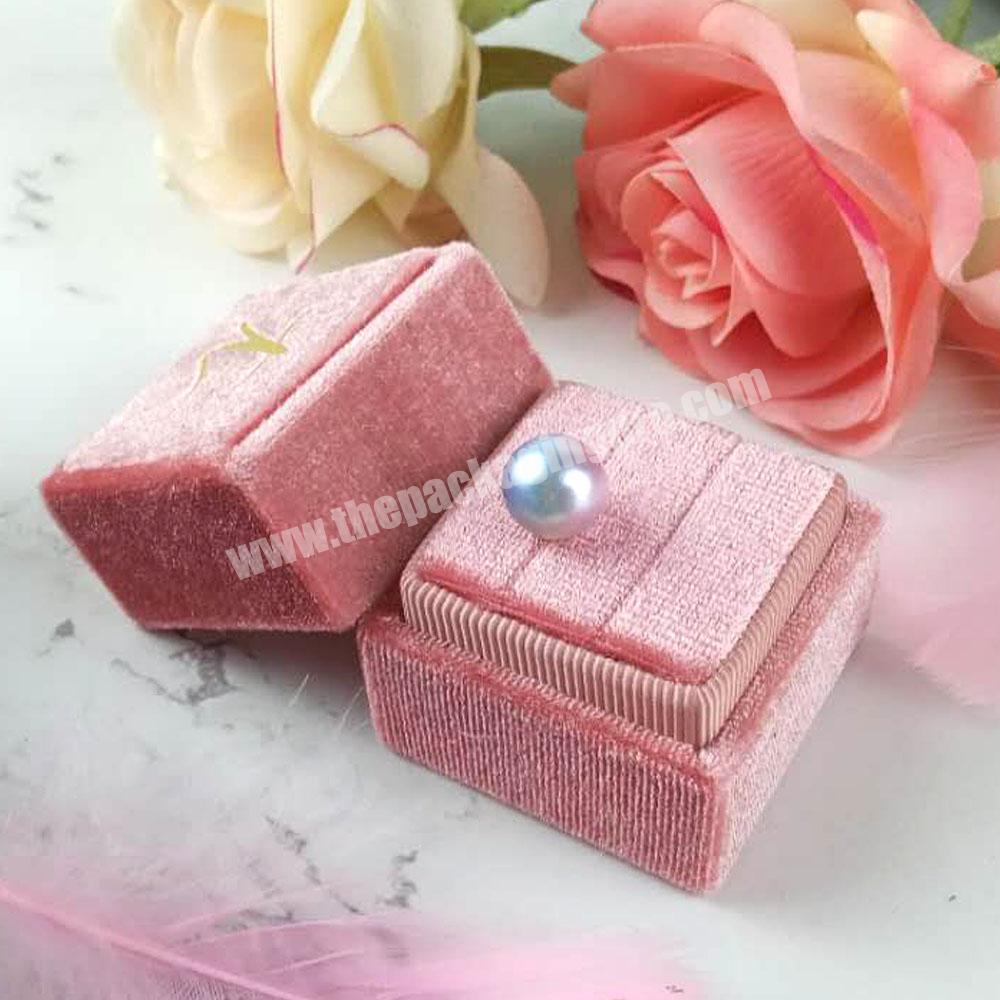 72 pieces ring gift boxes, 4.1 x 4.1 x 2.8 cm, hard cardboard, jewellery  boxes with bow, small ring box, gift bags for earrings, packaging,  necklace, bangle, bracelets, birthdays, 6 colours : Amazon.de: Fashion