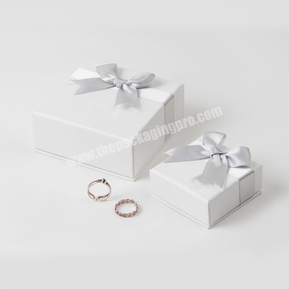 Custom Logo Luxury Printed Storage Packaging Cardboard Shaped Velvet Leather Bracelet Jewelry Boxes