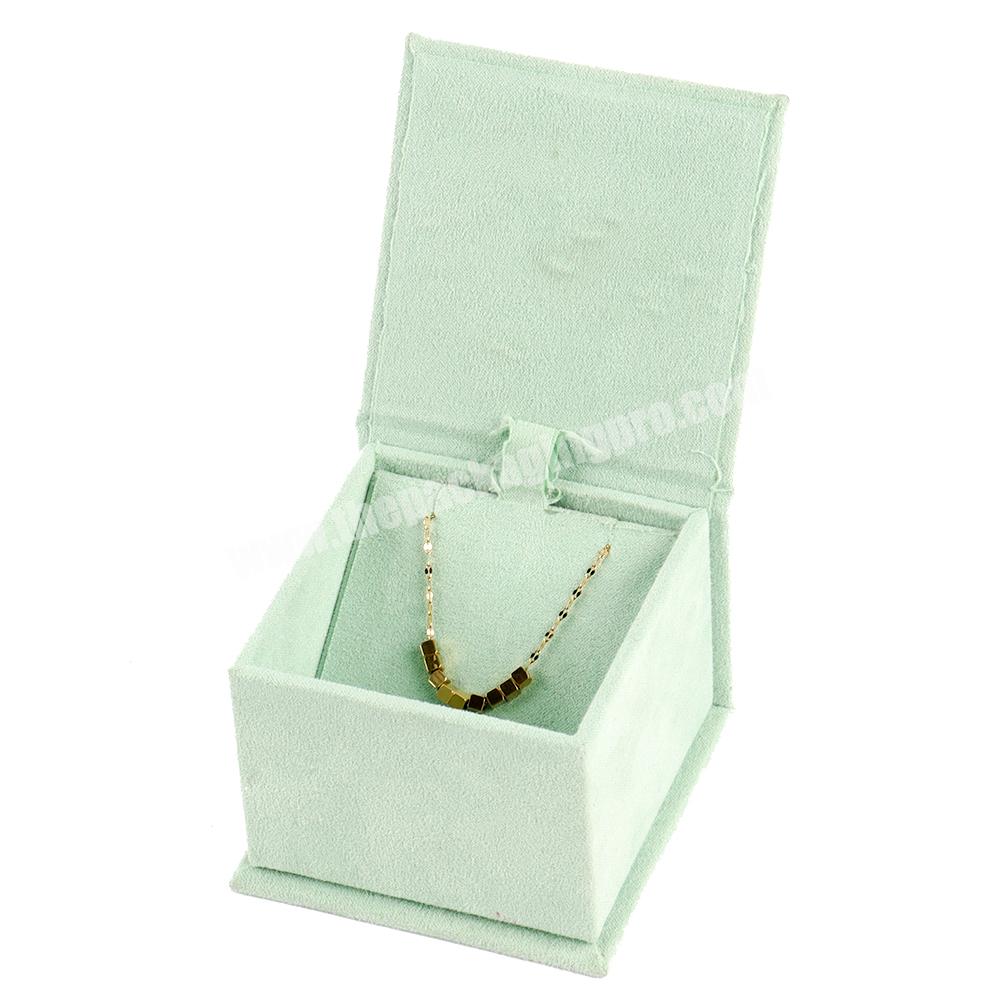 Custom logo velvet flip necklace jewelry box packaging luxury jewelry velvet wedding ring box for engagement velvet jewelry box
