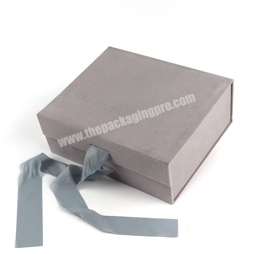 Custom square flip lid gift box fashion design clothing gift box packaging ladies lingerie socks bra folding magnetic gift box