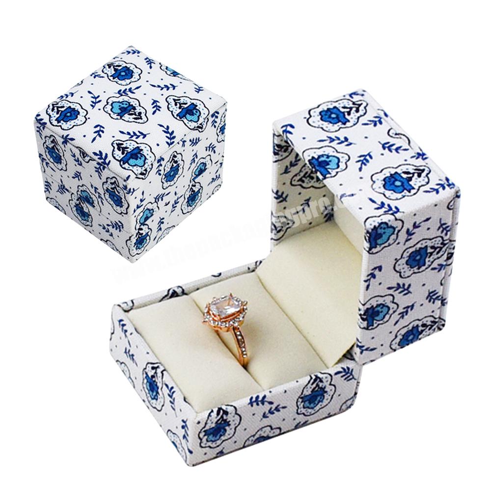 Custom wedding christmas gift jewelry ring boxes with logo magnetic flip travel jewelry ring gift box packaging jewelry gift box