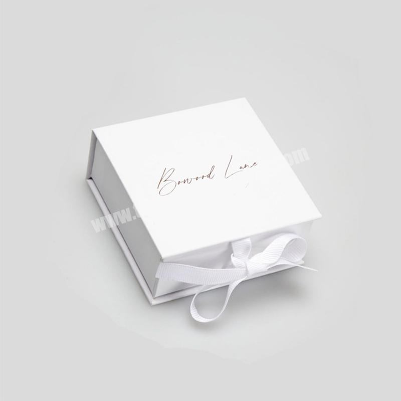 Customized private paper box with ribbon bow boxes for packaging premium white gift box for wedding rings bracelet