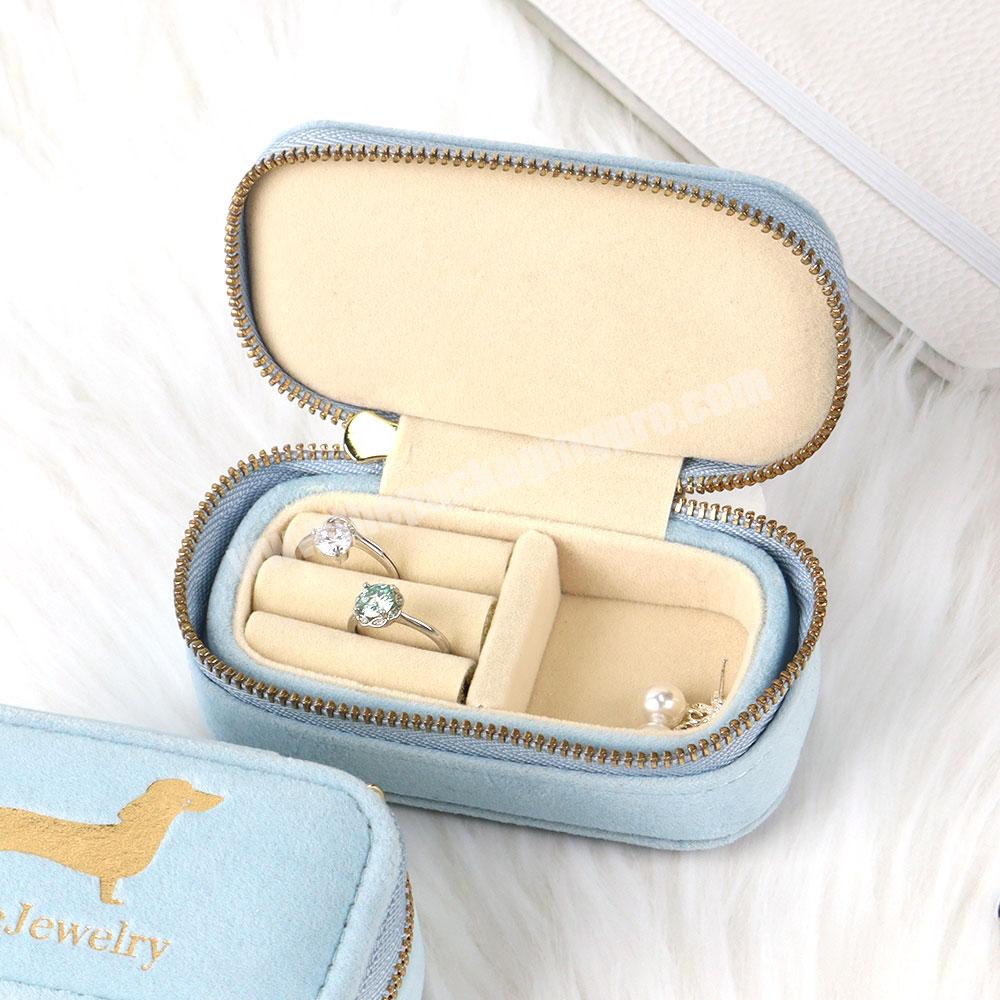 Customized travelling velvet jewelry box for jewelry packaging simple storage box children jewelry display box with zipper