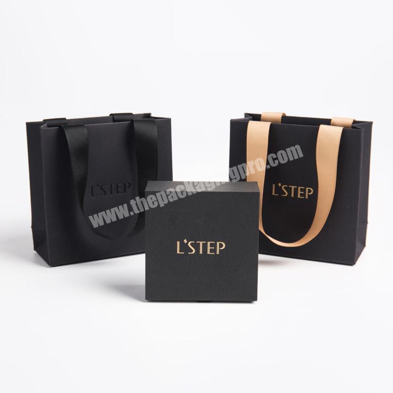High quality Fast Delivery Black Luxury Shopping Bags For Packaging Gift Kraft Paper Bag With Handle