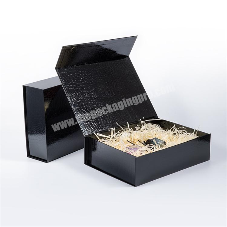 In Stock Low MOQ Black Alligator Pattern Rigid Magnetic Closure Paper Packaging Gift Boxes