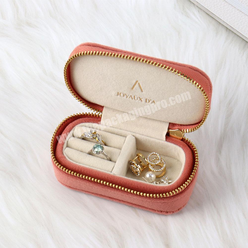Innovative best seller jewelry box minimalist mini swan jewelry storage box fashion portable jewelry box with embroidery