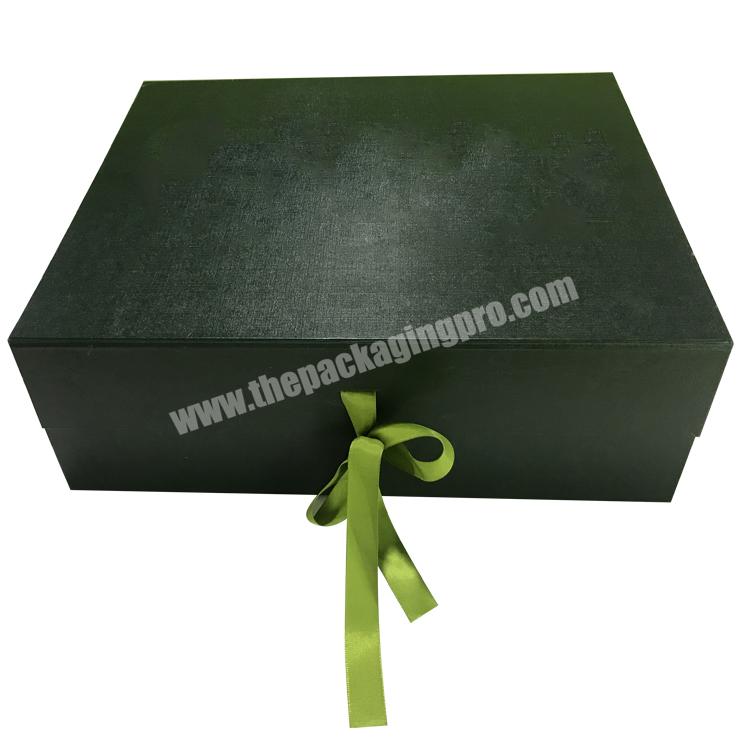 Luxury custom logo cardboard paper wedding gift box packaging with ribbon Closure Magnet boxes for clothing