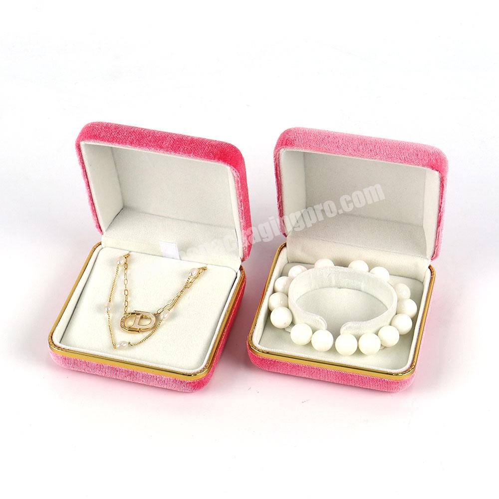 Luxury custom logo pink velvet bracelet gift box happy birthday gift box jewelry packaging western travel jewelry box