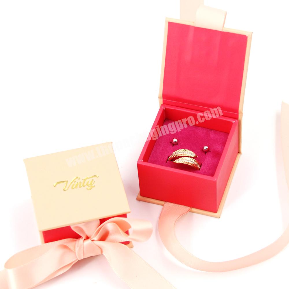 Luxury earring necklace packaging ring jewelry gift packaging box with pouch ring jewelry gift box custom logo mini jewelry box