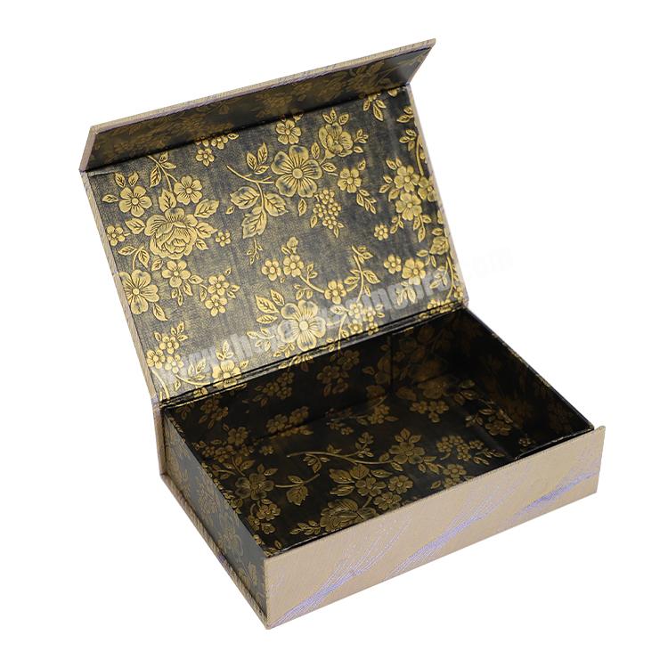 Luxury flip top Cardboard Paper packaging bridesmaid boxes wedding favors magnet gift box for guests
