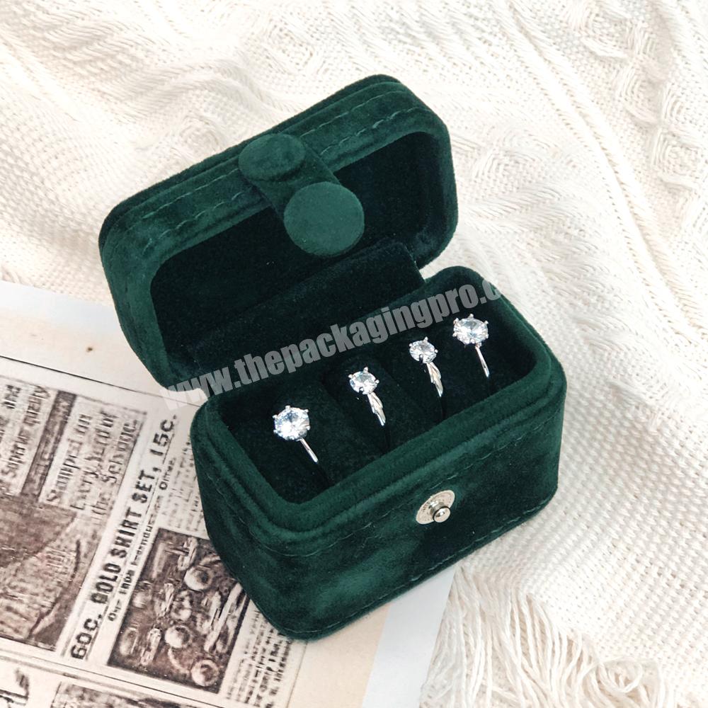 Luxury velvet green jewelry box magnetic velvet ring jewelry box custom logo wedding ring necklace packaging jewelry storage box