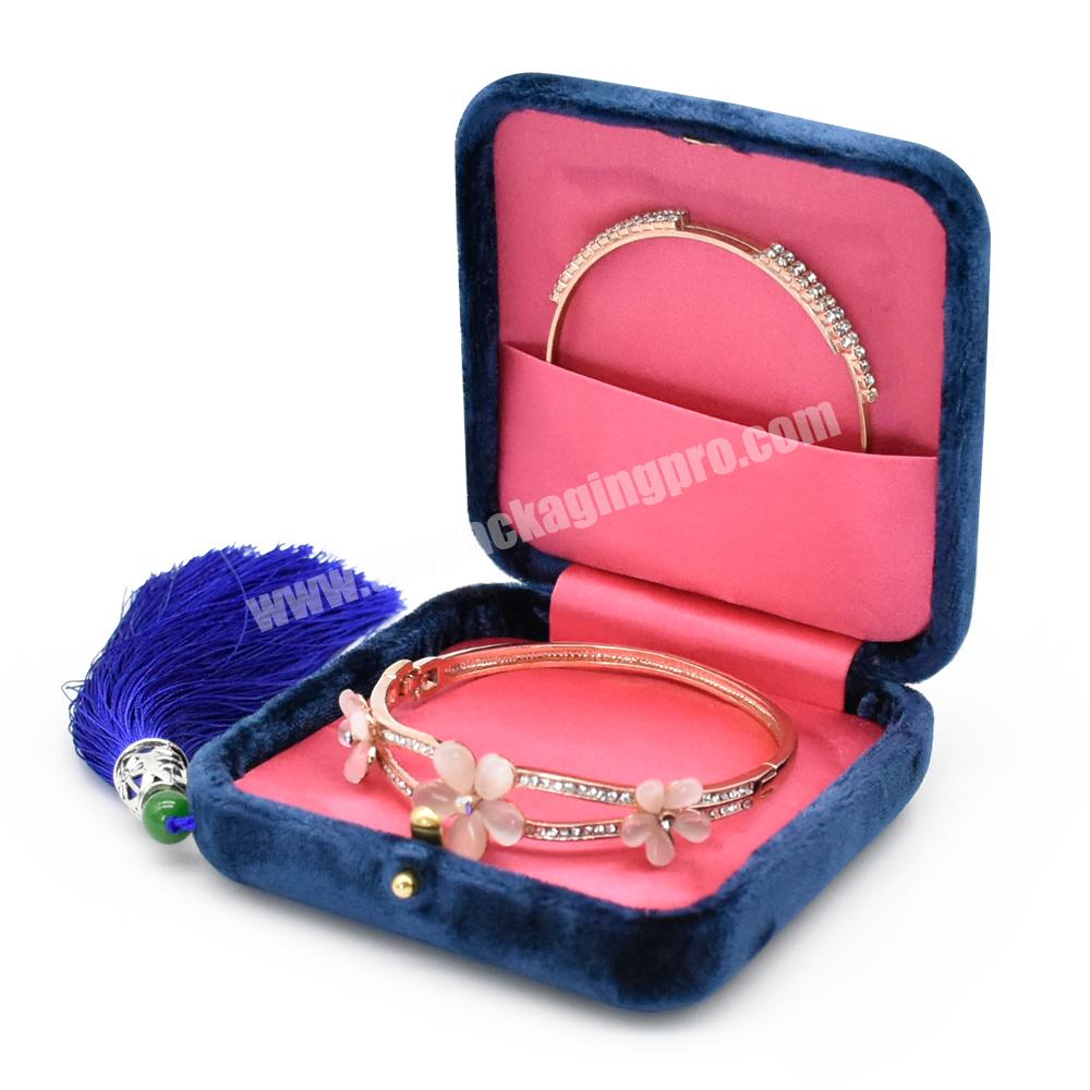 Luxury velvet necklace box gift packaging jewelry bracelet packaging box custom cotton filled cardboard paper gold jewelry boxes