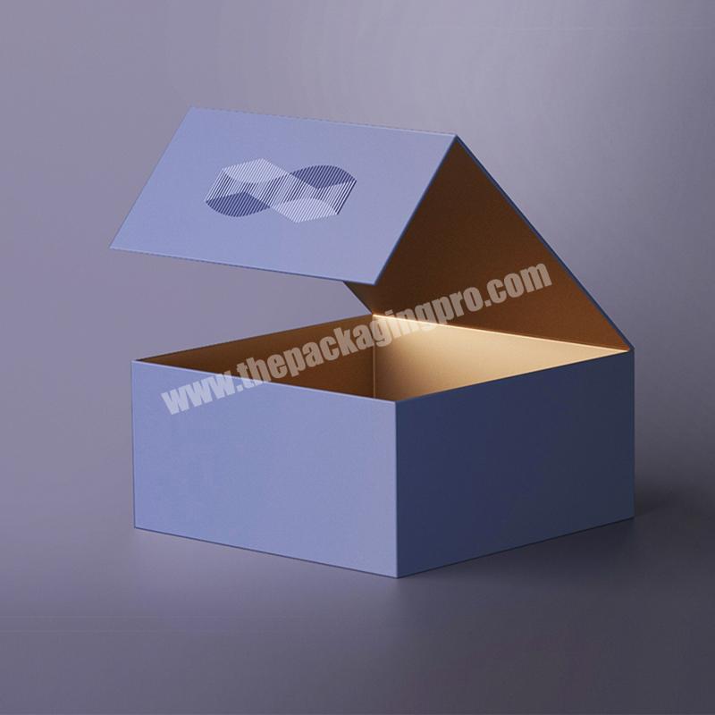 Wholesale Purple Magnetic Clamshell Packaging Boxes Custom Logo Cardboard Gift Box