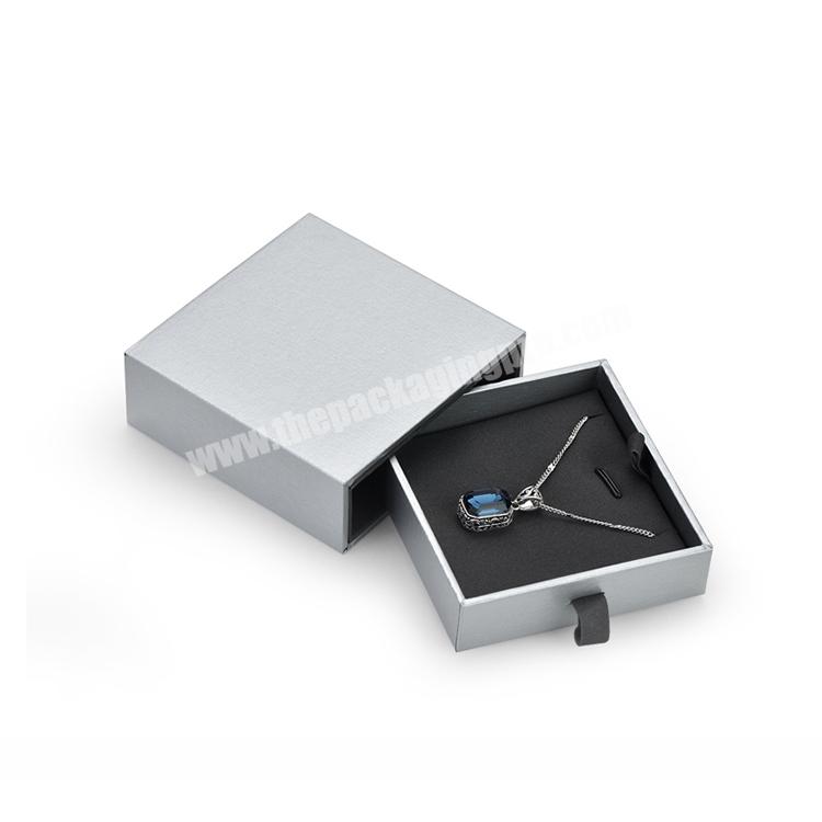 custom logo carton luxury jewelry keychain gift paper box  a jewelry box for gifts