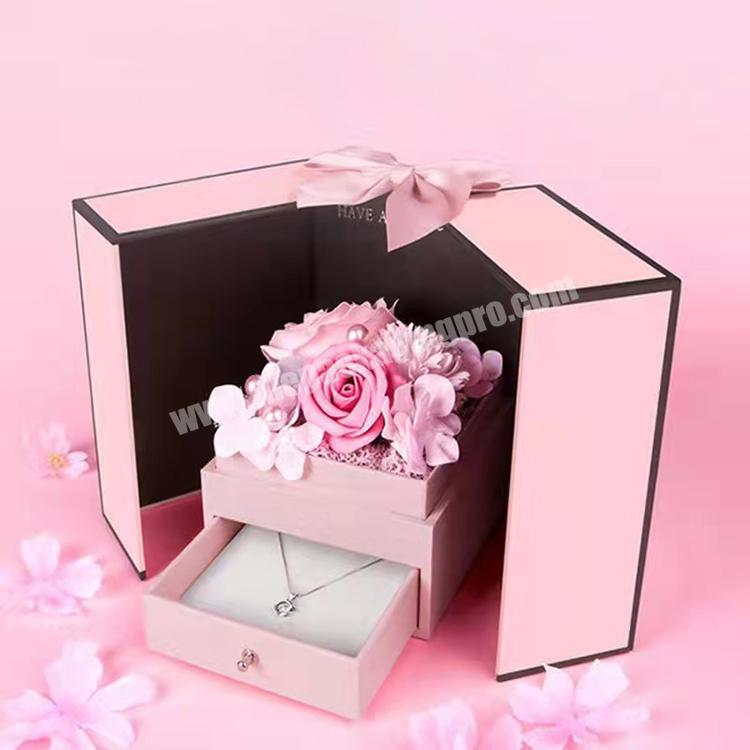 https://thepackagingpro.com/media/images/product/2023/6/custom-mom-rose-floral-arrangement-jewelry-box-luxury-i-love-you-eternal-double-layer-flowers-mom-gift-box_3xb7A8f.jpg